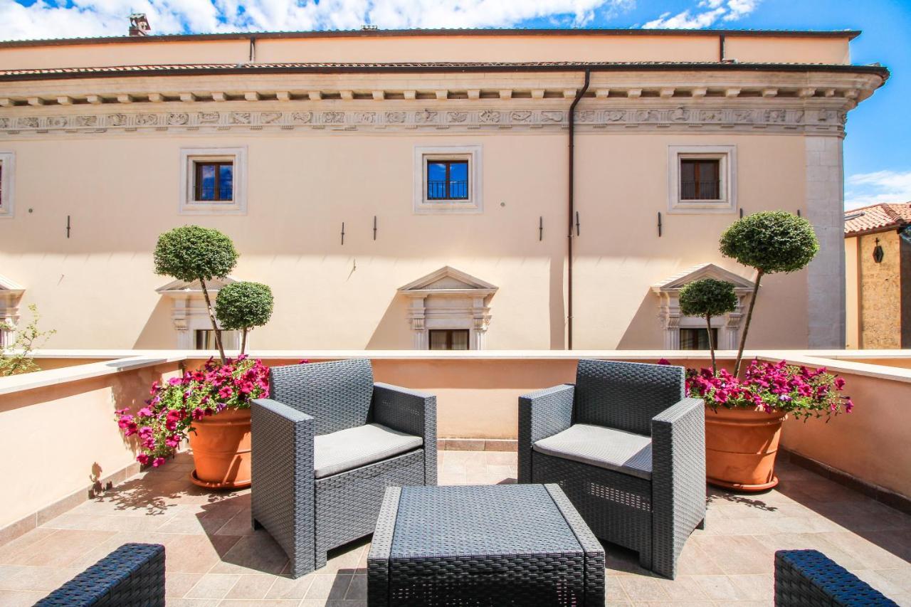 Al Maso In Centro B&B LʼAquila Buitenkant foto