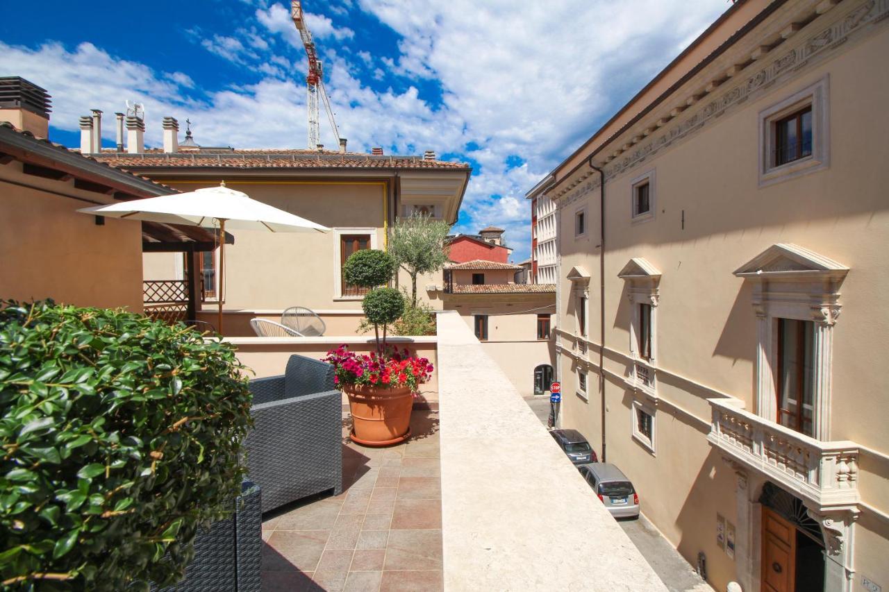 Al Maso In Centro B&B LʼAquila Buitenkant foto